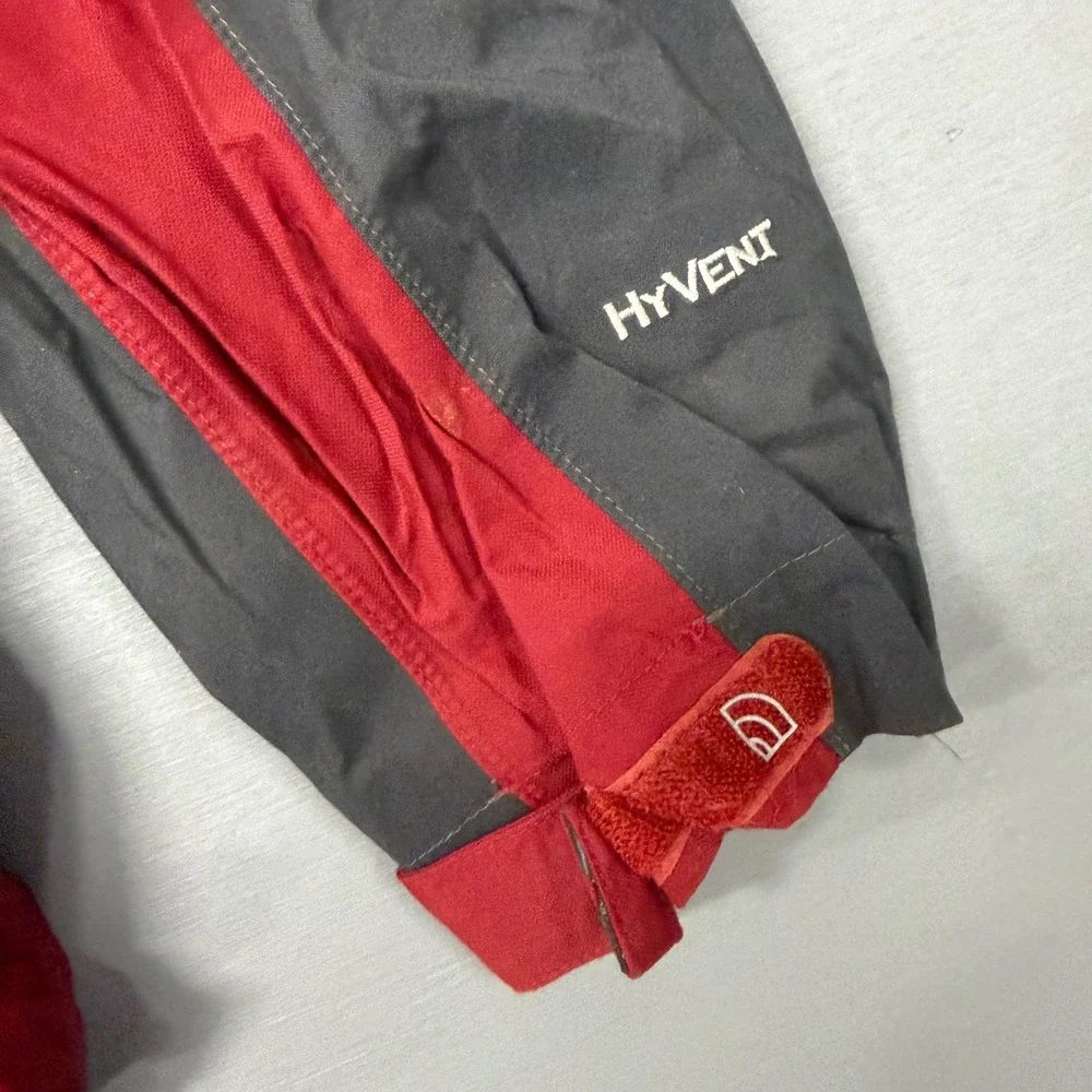 The North Face HyVent Hooded Rain Jacket Red Gray Mens‎ Large Colorblock Parka